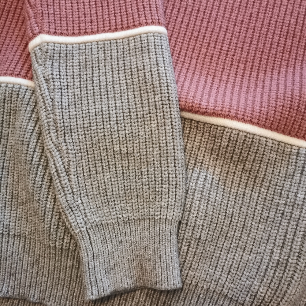 Sweater - Picture 4 of 4